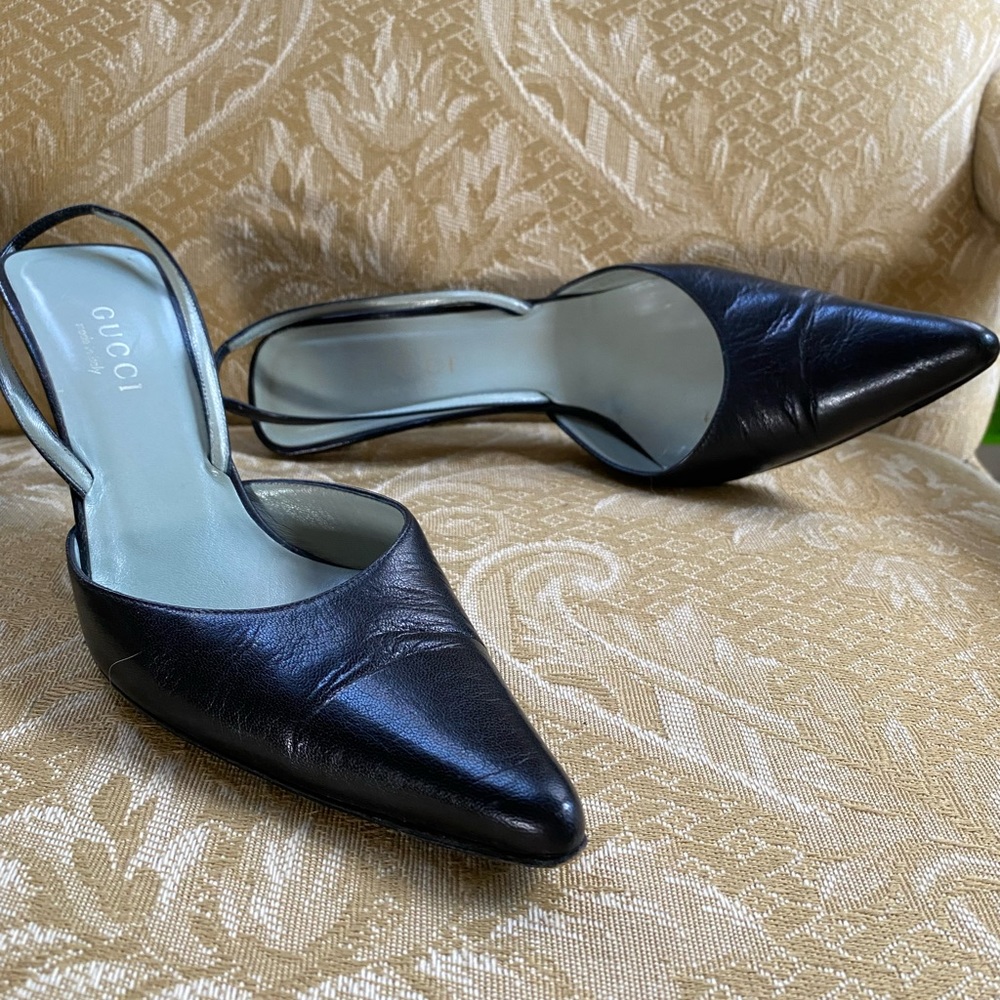LAST CHANCE: Gucci black pumps
